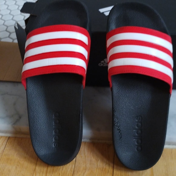 Adidas slides - Picture 4 of 4